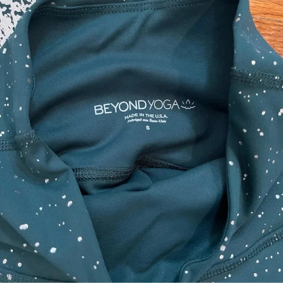 Beyond Yoga green ombré glitter leggings - Picture 3 of 3